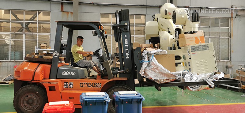 NACHI MC400L重物搬运机器人进厂